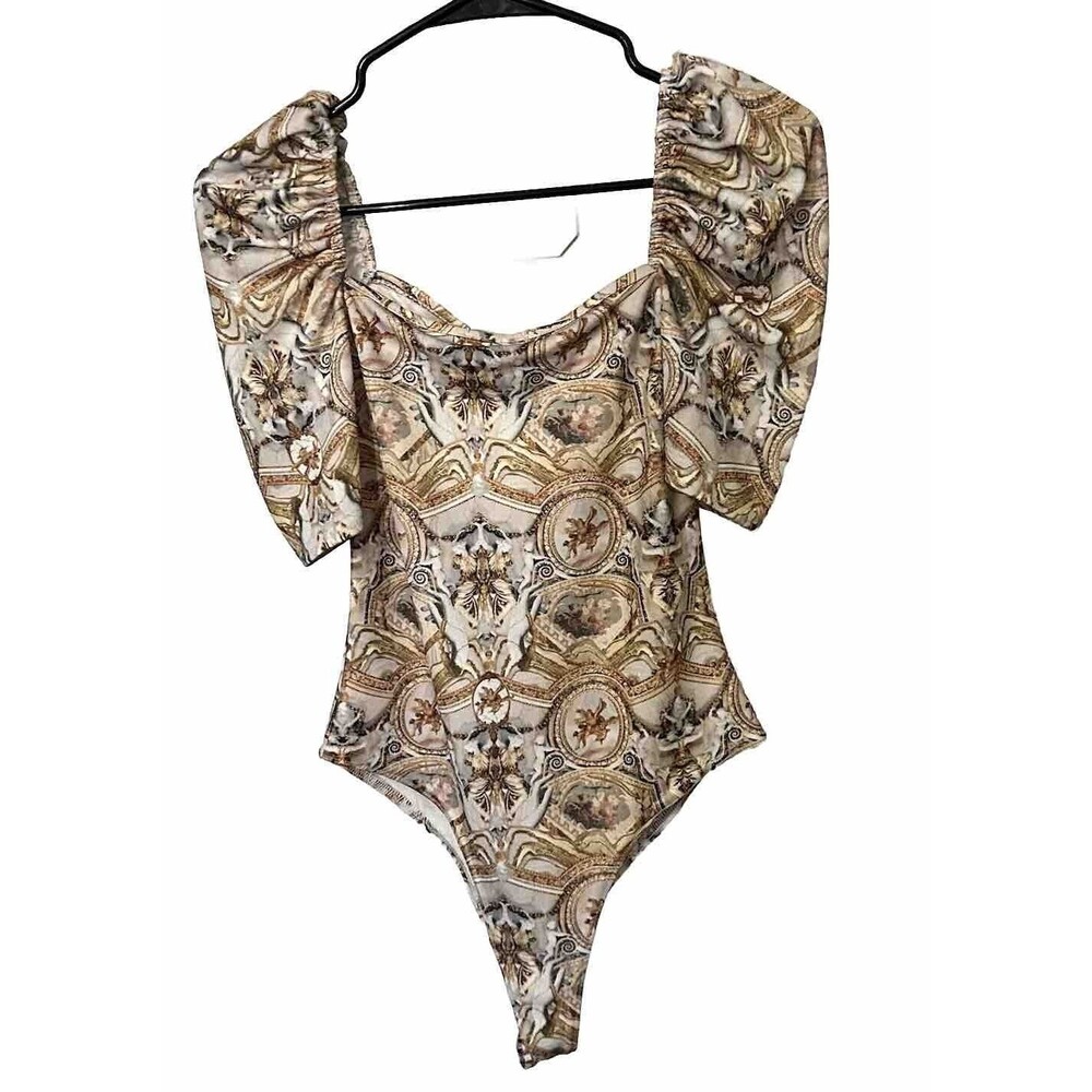 Pretty Little Thing Beige Printed Square Neck Puff Short Sleeve Bodysuit Size 4